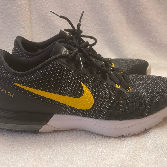 Nike Air Max Typha Flywire trainer - Picture 1 of 9